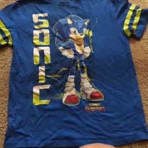 Blue sonic t shirt